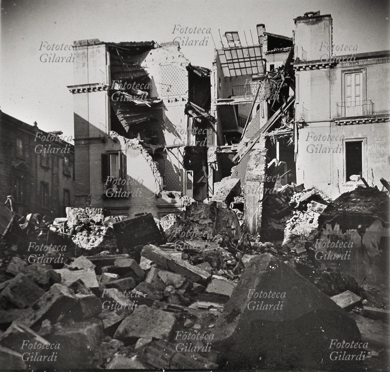 SICILIAN EARTHQUAKE CALABRO 1908 a quarter, photographic view with ruins. Messina, 28 Decembers 1908