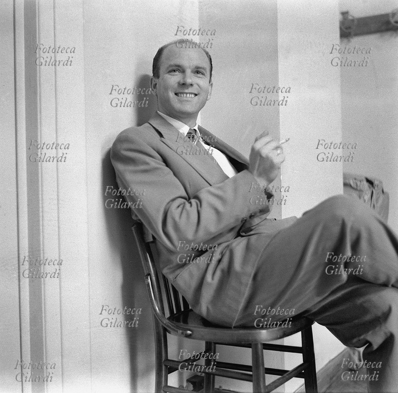 Renzo CIARDINI segretario generale Consigli di Gestione della Liguria e segretario generale dei Lavoratori Marittimi. Sindacalista genovese, ritratto in occasione del 3° Congresso Nazionale della Federazione Italiana Lavoratori dei Porti CGIL. Fotografia di Ando Gilardi (1921 - 2012) #andogilardi, Genova 1952.