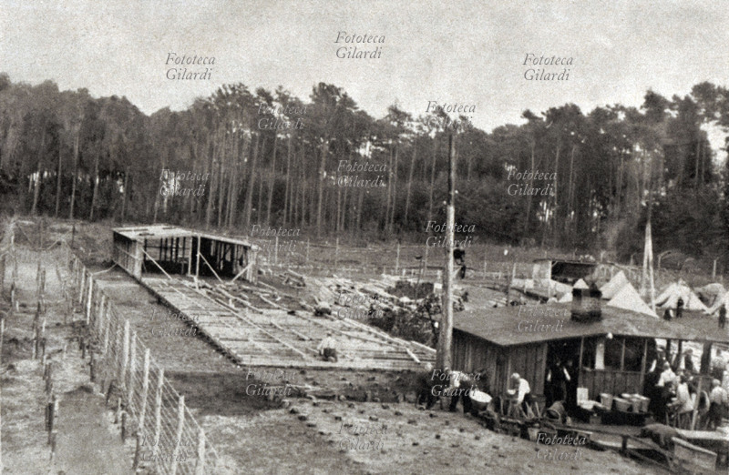 STUTTHOF (1939-1945) Costruzione delle baracche. I tedeschi si stabilirono nel campo nel Settembre 1939, un\