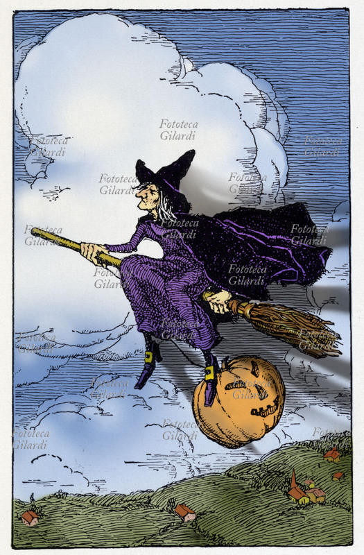 HALLOWEEN Illustrazione colorata con i simboli della tradizionale festa di Halloween: la strega a cavallo della scopa porta con sé una zucca intagliata. U.S.A. primi anni del XX secolo