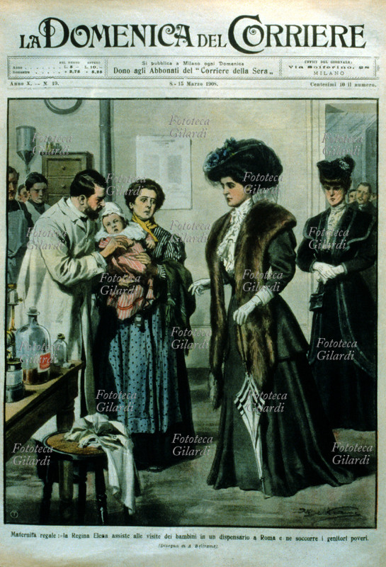 ASSISTENZA "Maternità regale: la Regina Elena (8 gennaio 1873 – 28 novembre 1952) assiste alle visite dei bambini in un dispensario a Roma e ne soccorre i genitori poveri". Disegno di Achille Beltrame (19 marzo 1871 – 19 febbraio 1945) per la copertina de "La Domenica del Corriere". Milano, 8-15 marzo 1908.