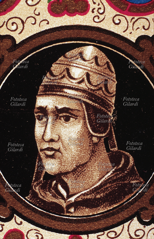 Beato BENEDETTO XI papa (1240 – 7 luglio 1304), al secolo Nicola Boccasini, nato a Treviso, eletto nel 1303, morto nel 1304. Governò la Chiesa 8 mesi e 5 giorni. Cercò di ricomporre i dissidi fra le potenti famiglie romane, revocando ai Colonna la scomunica comminata dal suo predecessore Bonifacio VIII, ma non avendo restituito loro i beni confiscati questi mantennero l\