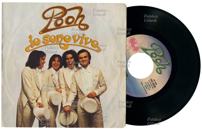 MUSICA LEGGERA I Pooh - copertina del disco 45 giri con la canzone \