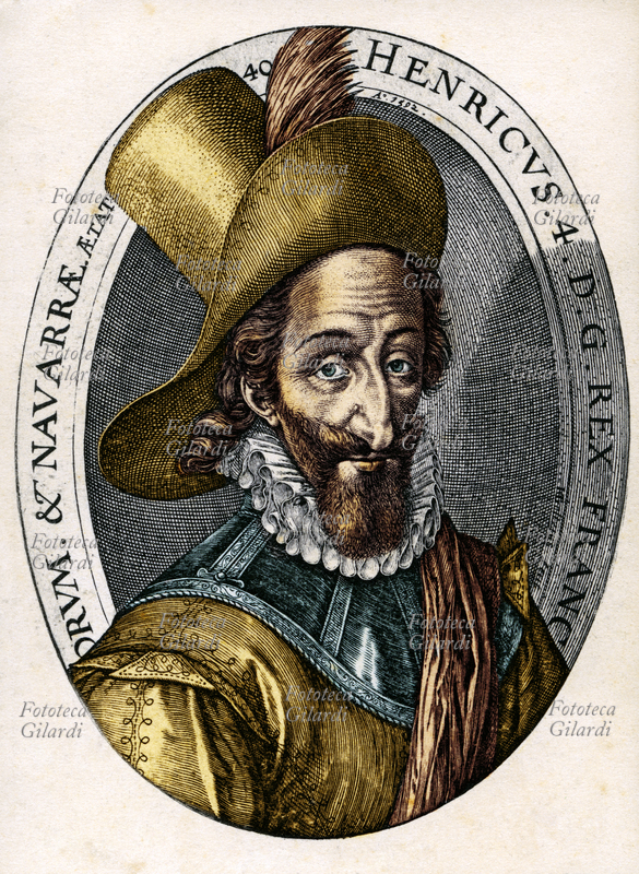 ENRICO IV di Borbone (1553-1610) figlio della regina Giovanna III di Navarra e allevato nel protestantesimo, suo erede come Enrico III di Navarra, sposò nel 1570 Margherita di Valois, sorella del re cattolico di Francia Carlo IX. Abiurò una prima volta subito dopo le nozze, in seguito ai fatti di San Bartolomeo, ma ben presto ritrattò, tornando alla guida della fazione protestante. Divenne erede presuntivo alla corona di Francia dopo l\