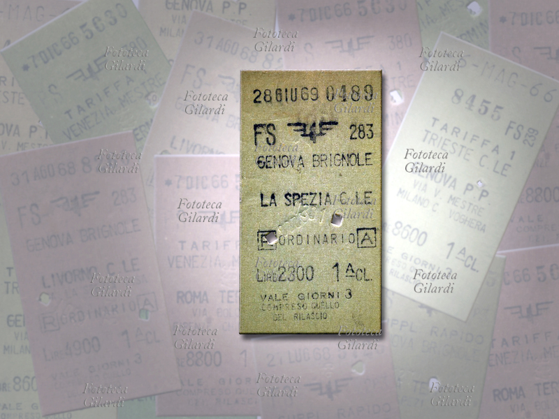 TRASPORTI Documenti di viaggio delle Ferrovie delle Stato, realizzati in cartoncino stampato a timbro; in evidenza un biglietto del valore di Lire 2300 acquistato il 28 giugno 1969 per la tratta Genova Brignole - La Spezia centrale, obliterato dal controllore all\