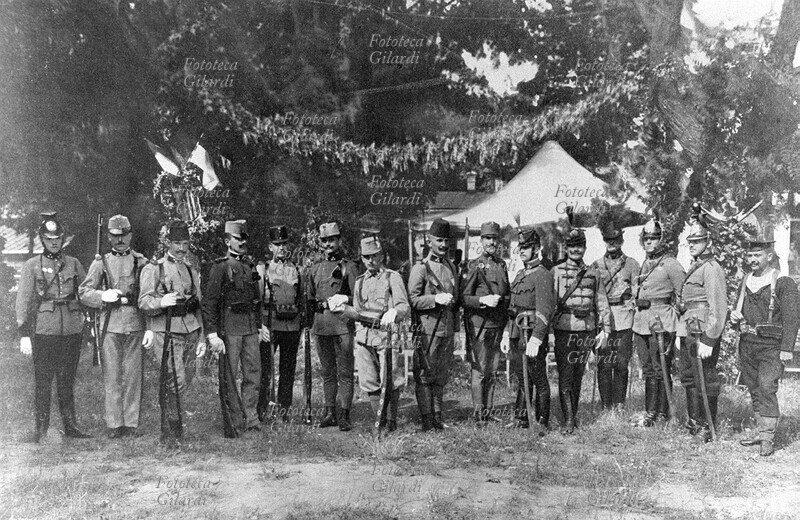 PRIMA GUERRA MONDIALE Le Uniformi di tutti i corpi dell\