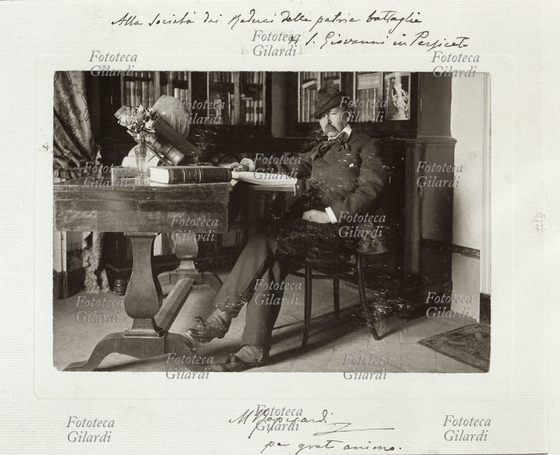 Mario RAPISARDI (1844-1912) letterato e poeta. Ritratto fotografico di anonimo con dedica \