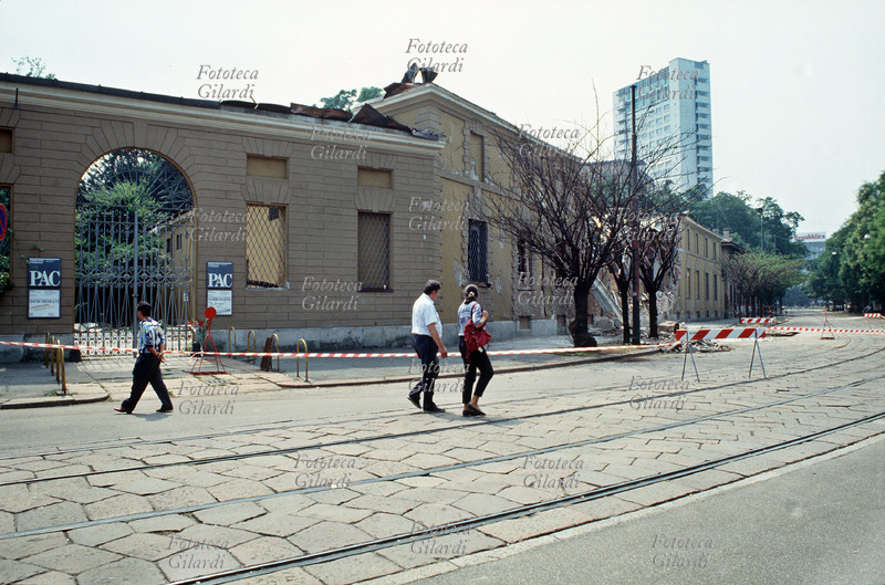 TERRORISMO Milano Via Palestro. Ingresso del PAC (Padiglione d\