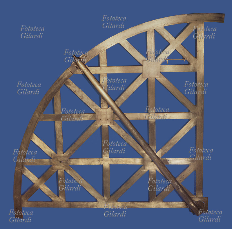 ASTRONOMIA antico cannocchiale a sestante. Il sestante (sesta parte del cerchio) inventato nel XVIII secolo, è uno strumento di uso principalmente nautico che serve per misurare l\