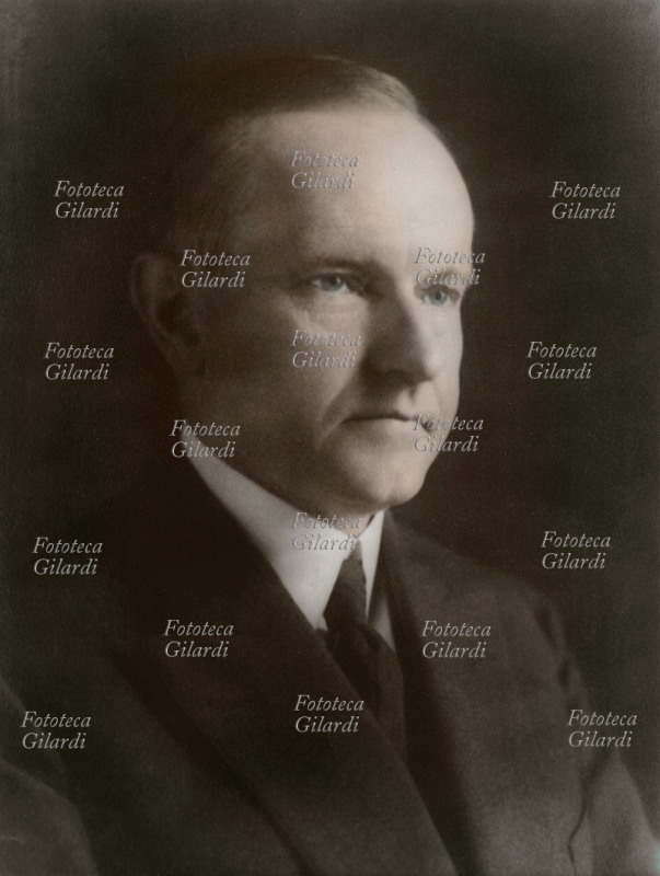 Calvin COOLIDGE (1872-1933) 30° presidente degli Stati Uniti dal 1923 al 1929. Ritratto fotografico leggermente colorato.