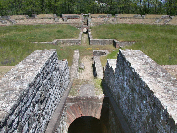 ANFITEATRO DI LIBARNA ROMANA ANFITEATRO DI LIBARNA ROMANA