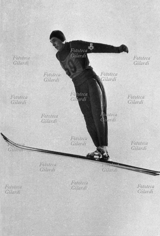 Oddbjørn HAGEN (3 febbraio 1908 – 25 giugno 1983), combinatista nordico e fondista norvegese, medaglia d\