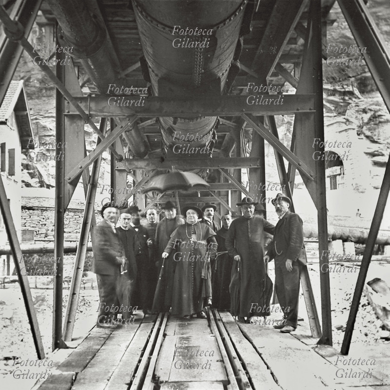 TRAFORO DEL SEMPIONE Monsignor Mattia Vicario, Vescovo di Novara, visita i lavori al Sempione il 24 maggio 1903