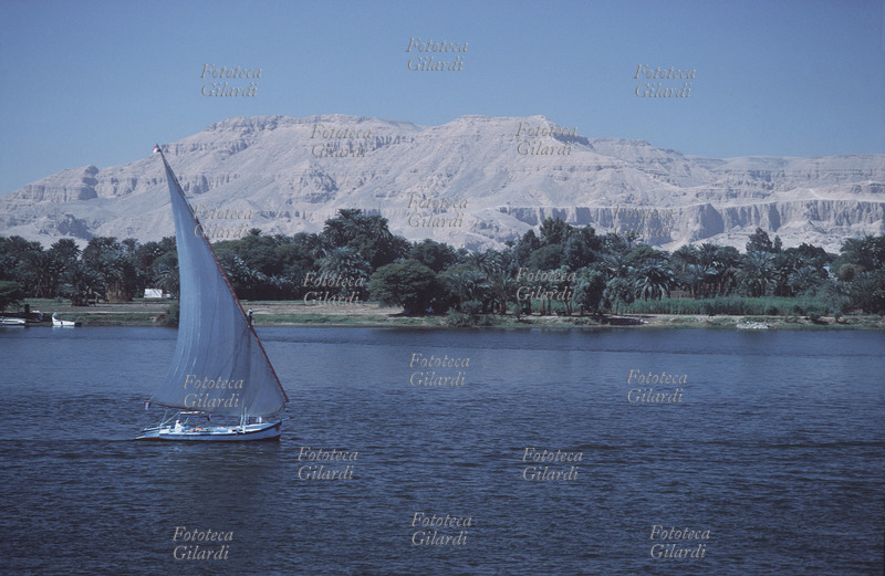 EGITTO Veduta del Nilo e la valle dei Re, 1980 circa.