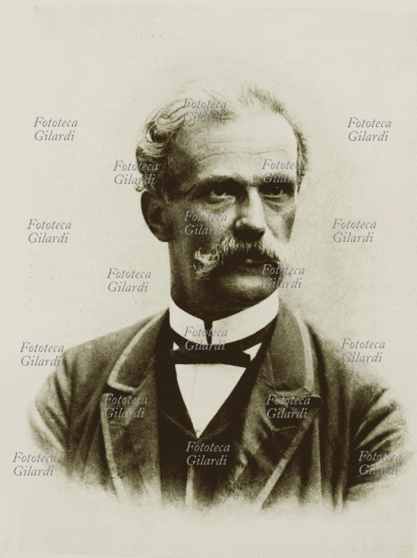 Gaetano CASATI (4 settembre 1838 – 7 marzo 1902) geografo ed esploratore italiano in Sudan, ritratto fotografico Calzolari, Milano 1890 circa.