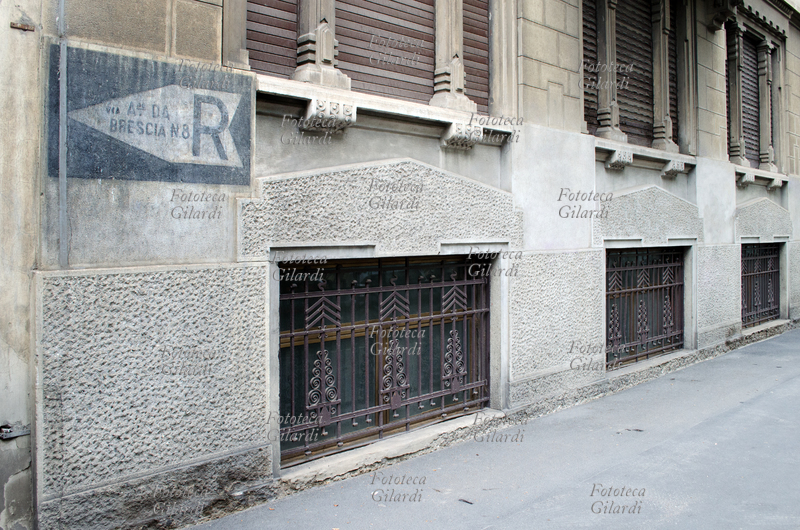 SEGNALETICA DI GUERRA Indicazione posta dall\