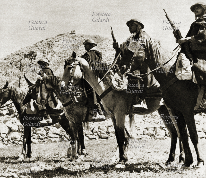 SECONDA GUERRA MONDIALE Cavalleggeri del contingente marocchino dell\