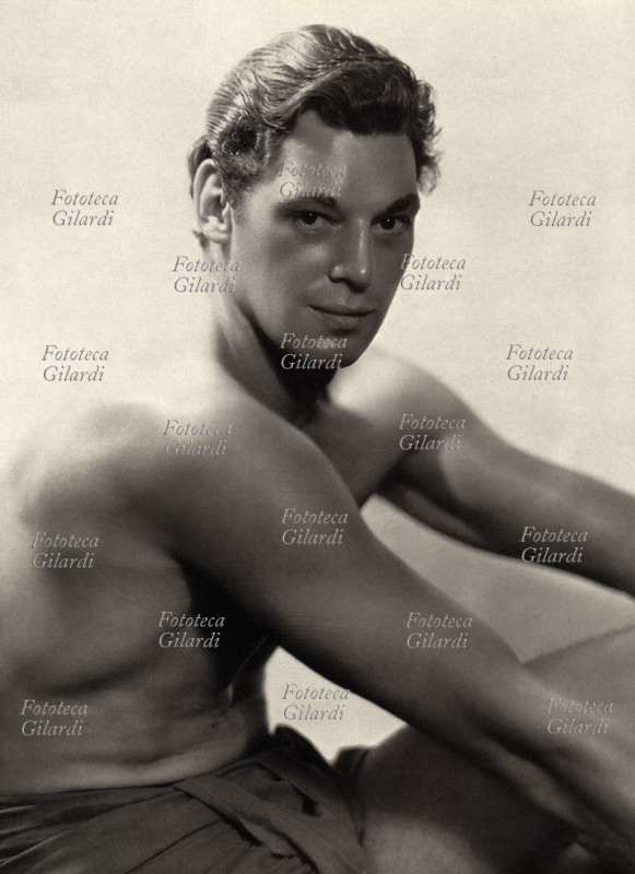 Johnny WEISSMULLER (1904-1984) ex-campione olimpionico di nuoto, protagonista del film \