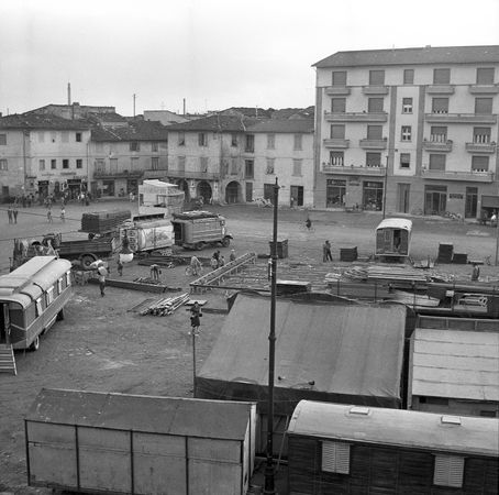 CRISI DEL TESSILE UN PO DI TREGUA ALLE TRIBOLAZIONI