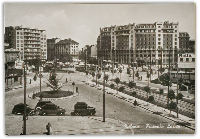 MILANO PIAZZALE LORETO 1954