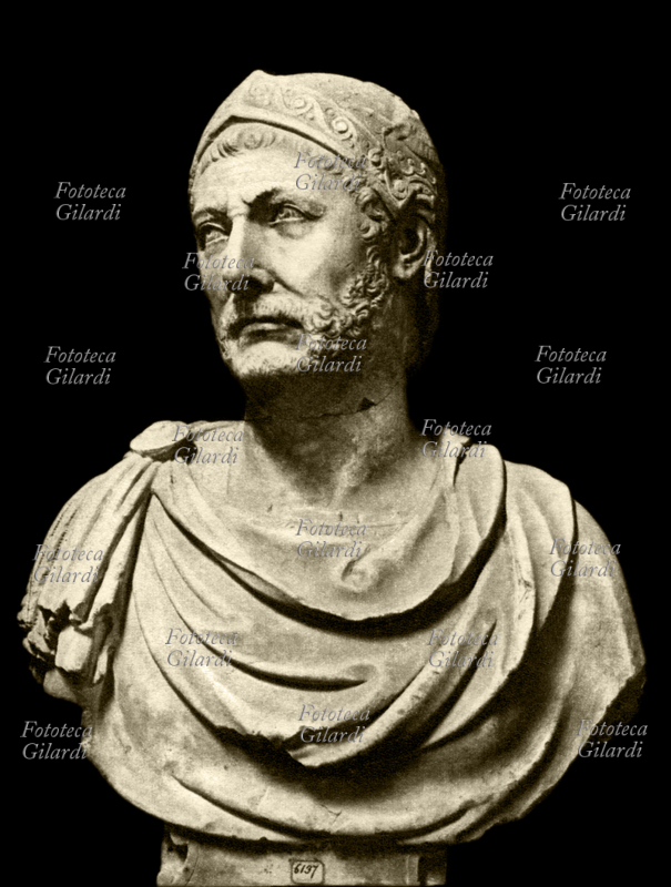 ANNIBALE (249-183 a.C.), busto del grande generale cartaginese. Guidò la II Guerra Punica contro i romani, fu battuto da Scipione l\