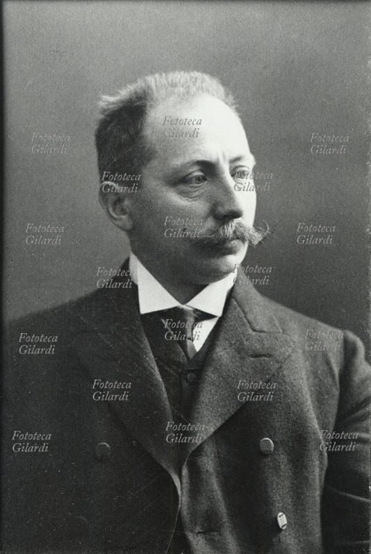 Walter Wilhelm GOERTZ (1867-1958) storico tedesco, professore di storia nelle università di Monaco, Tubinga, Strasburgo e Lipsia. Durante la repubblica di Weimar fu deputato al Reichstag per il partito democratico tedesco. Ritratto fotografico di Paul Fischer dal fondo fotografico \