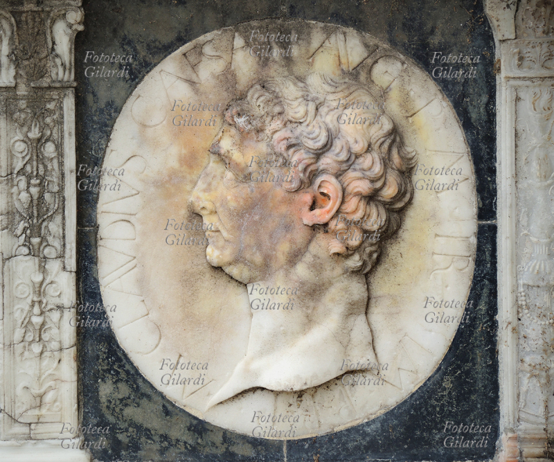 Tiberio CLAUDIO Cesare Augusto Germanico (1 agosto 10 a.C. - 13 ottobre 54) quarto imperatore romano dal 24 gennaio 41, della dinastia giulio-claudia, il primo nato fuori dell\