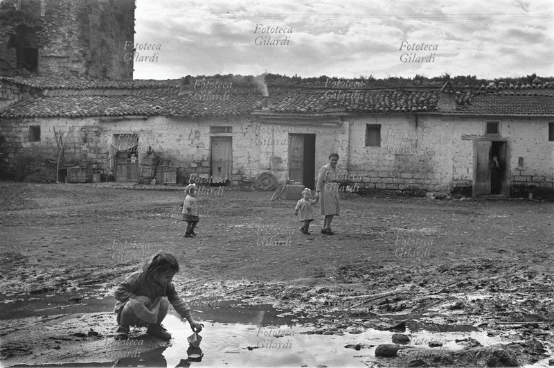 ITALIA Veduta del cortile all\