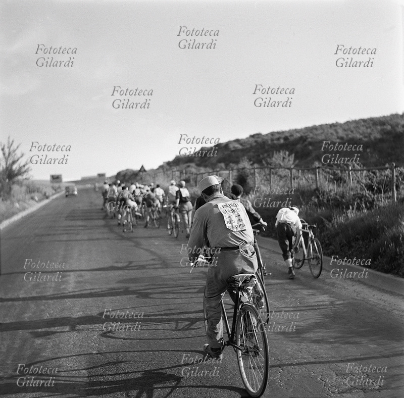 MANIFESTAZIONE pacifica in bicicletta: \
