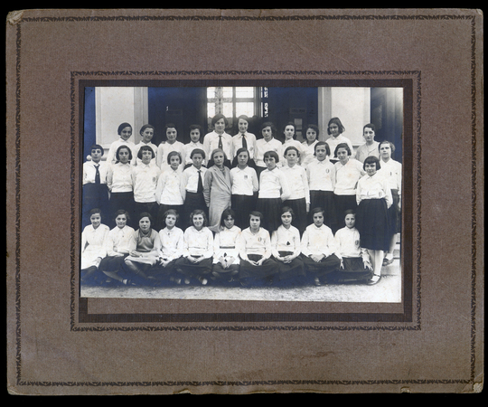 FOTORICORDO SCOLARESCA PICCOLE ITALIANE