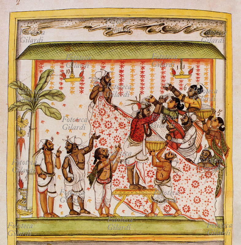 INDIA Rito nuziale indiano, il momento del Sacrificio del Riso: gli sposi si cospargono di riso, la sposa è sostenuta da un fratello. Illustrazione da \