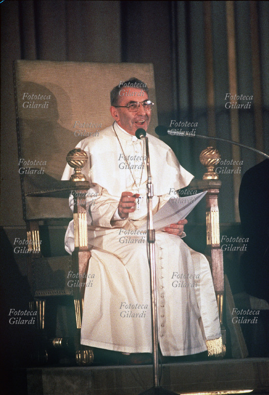 Albino LUCIANI Giovanni Paolo I° (1912-1978) tiene un discorso. Albino Luciani nacque a Forno di Canale (dal 1964 Canale d\