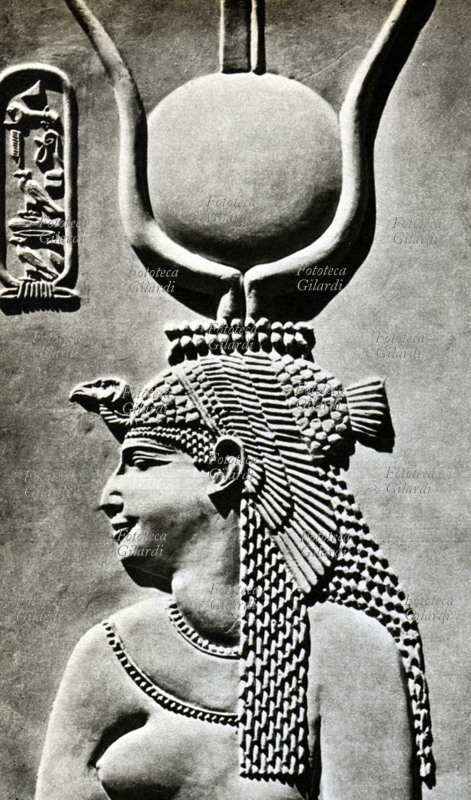 CLEOPATRA Rilievo dal Tempio di Hator a Dendera che reca l\