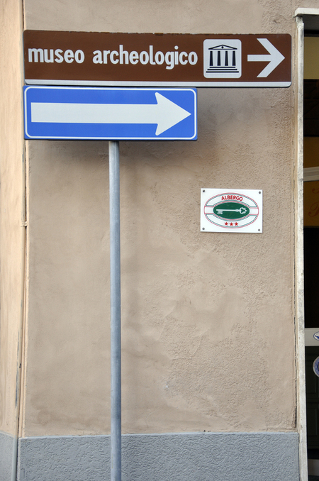 SEGNALETICA STRADALE TURISTICA SEGNALETICA STRADALE TURISTICA