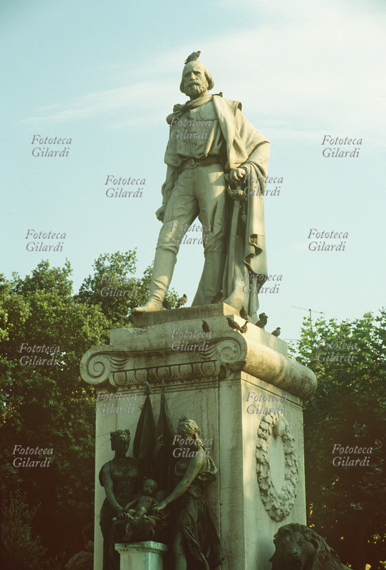 Giuseppe GARIBALDI (1807-1882) monumento dedicato all\
