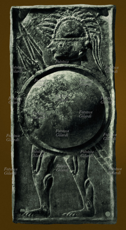 ETRUSCHI Lamina votiva raffigurante un guerriero IV- II secolo a.C.