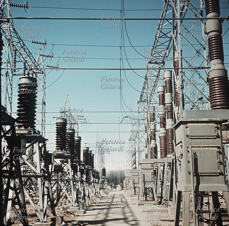 ENERGIA Sottostazione elettrica di trasformazione e distribuzione. L\