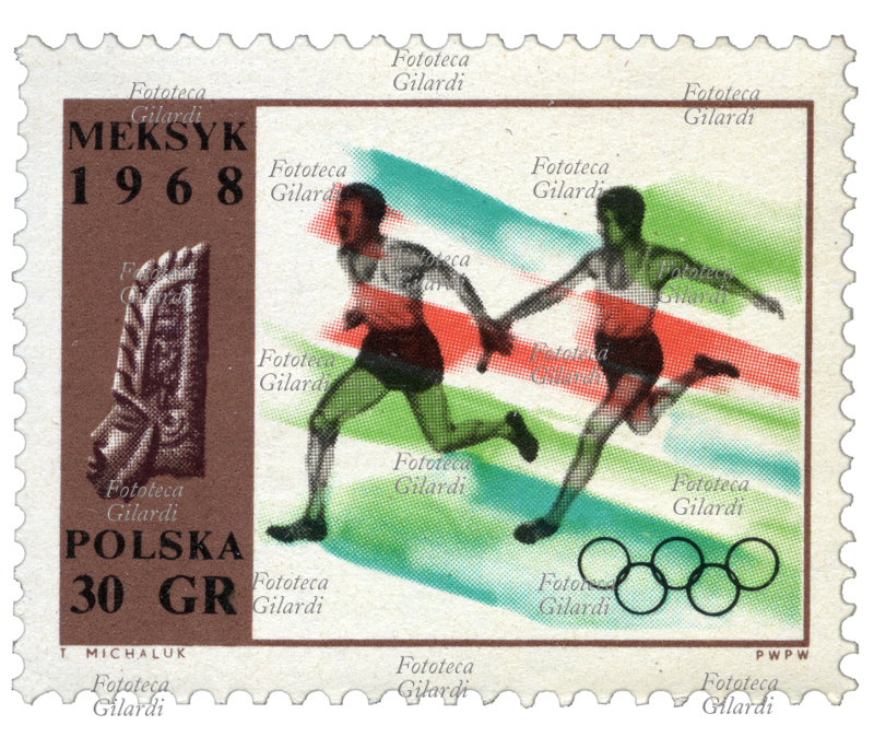 STAFFETTA Francobollo della serie "Giochi olimpici - Città del Messico" emessa dalle poste polacche per commemorare le XIX Olimpiadi. Nella vignetta un antico manufatto mesoamericano e due corridori che si passano il testimone. Disegno di T. Michaluk, valore nominale 30 grosz, offset PWPW. Polonia, emissione 2 settembre 1968