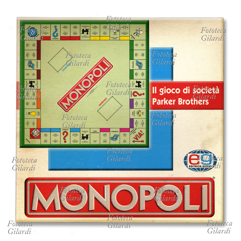 MONOPOLI scatola del gioco da tavolo Monopoli (edizione italiana 2001) tra i più famosi al mondo. scopo del gioco è guadagnare denaro mediante un\