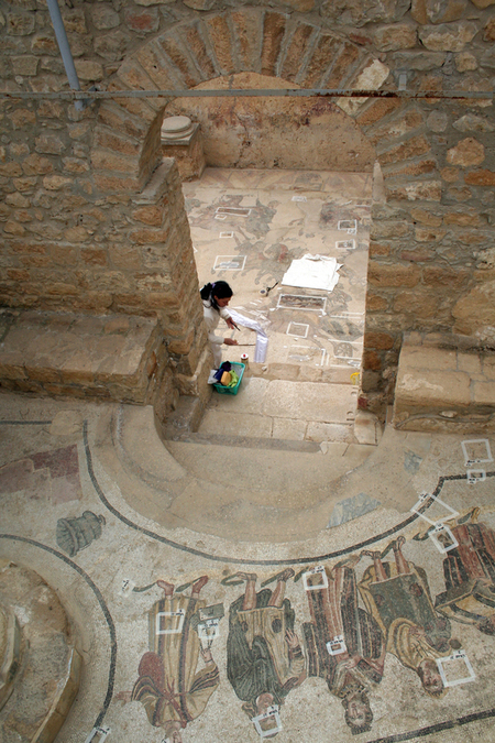 RESTORATION MOSAICS ROMAN VILLA OF THE COUNTRY HOUSE PIAZZA ARMERINA RESTORATION MOSAICS ROMAN VILLA OF THE COUNTRY HOUSE PIAZZA ARMERINA