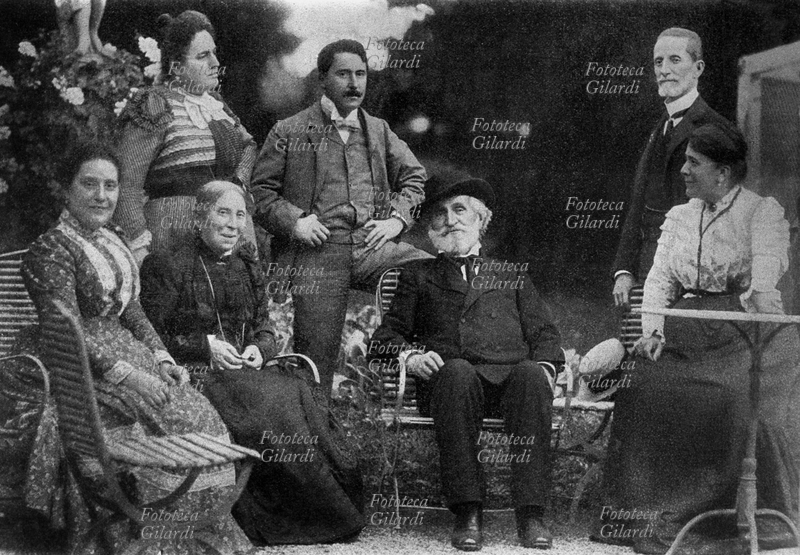 Giuseppe Verdi and its intimate ones, in the villa of Sant\