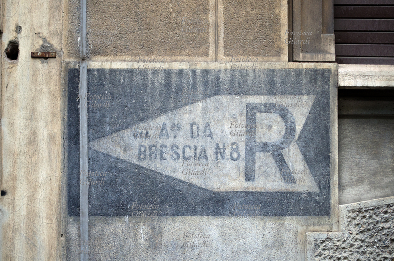 SEGNALETICA DI GUERRA Indicazione posta dall\