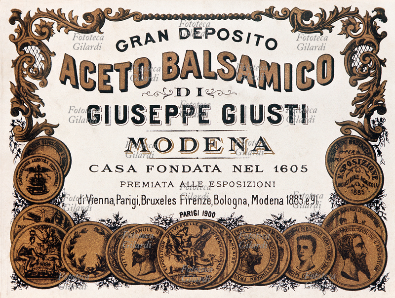 ETICHETTE Gran deposito Aceto Balsamico di Giuseppe Giusti, Modena. Casa fondata nel 1605, premiata alle Esposizioni di Vienna, Parigi, Bruxelles, Firenze, Bologna, Modena 1885 e 1891, presente alla Esposizione di Parigi del 1900.