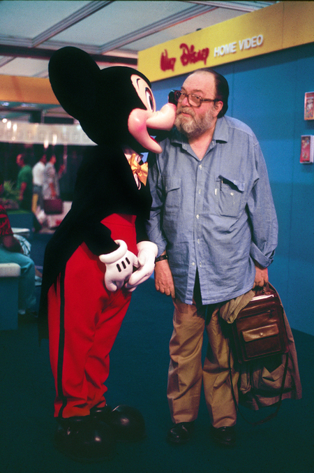 ANDO GILARDI BACIATO DA TOPOLINO ANDO GILARDI BACIATO DA TOPOLINO