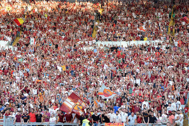 28.05.2017 Roma vs Genoa 3 2. Striscioni per Totti. 27 Photos 28.05.2017 Roma vs Genoa 3 2. Striscioni per Totti. 27 Photos