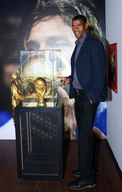 26.10.2016 Aldair Roma Store Via del Corso