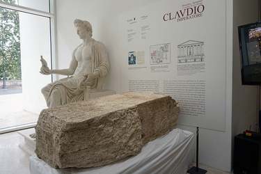 Roma 16.07.2021 Ara Pacis Cippo pomeriale romano. G.Leanza ph