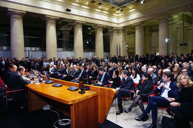 13.12.2017 Roma Piazza di Pietra. Vespa e Berlusconi presentano libro