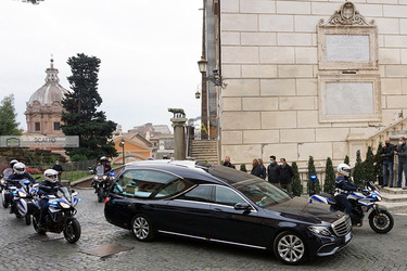 05.11.2020 Roma saluta Gigi Proietti G.Leanza ph