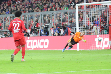 30.11.2019 Bayern vs. Levwerkusen 1 2 J.Oegerli ph